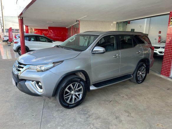 250311948 - TOYOTAHILUX SW4 SRX 4X42020