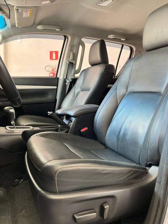 250430963 - TOYOTAHILUX CD SRV D4-D 4X42020